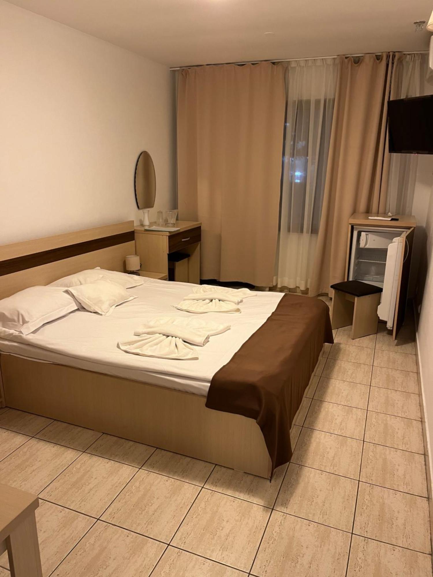 Hotel Selena Boutique Neptun Ngoại thất bức ảnh