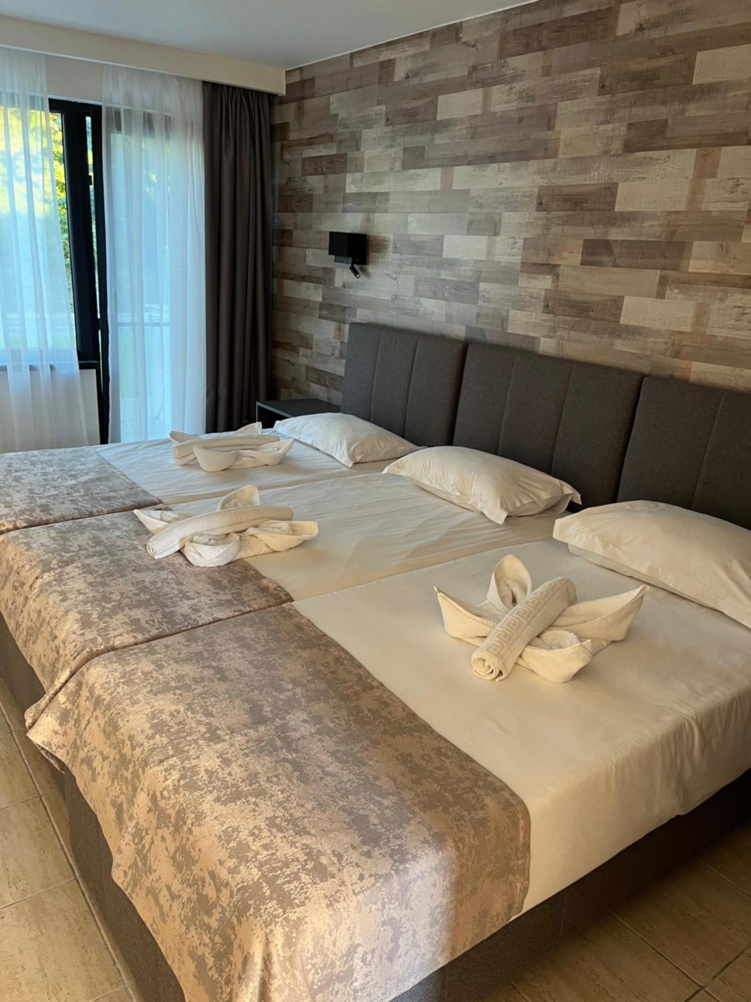 Hotel Selena Boutique Neptun Ngoại thất bức ảnh