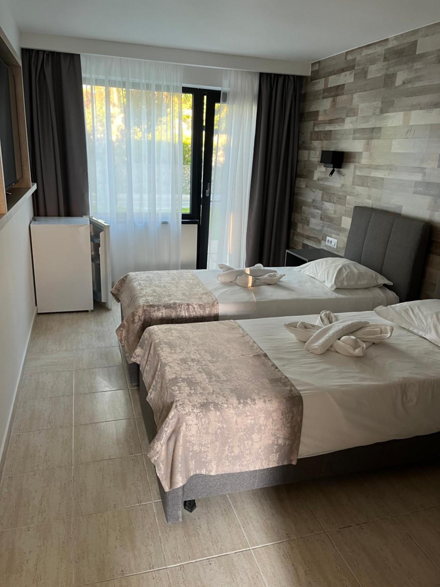 Hotel Selena Boutique Neptun Ngoại thất bức ảnh