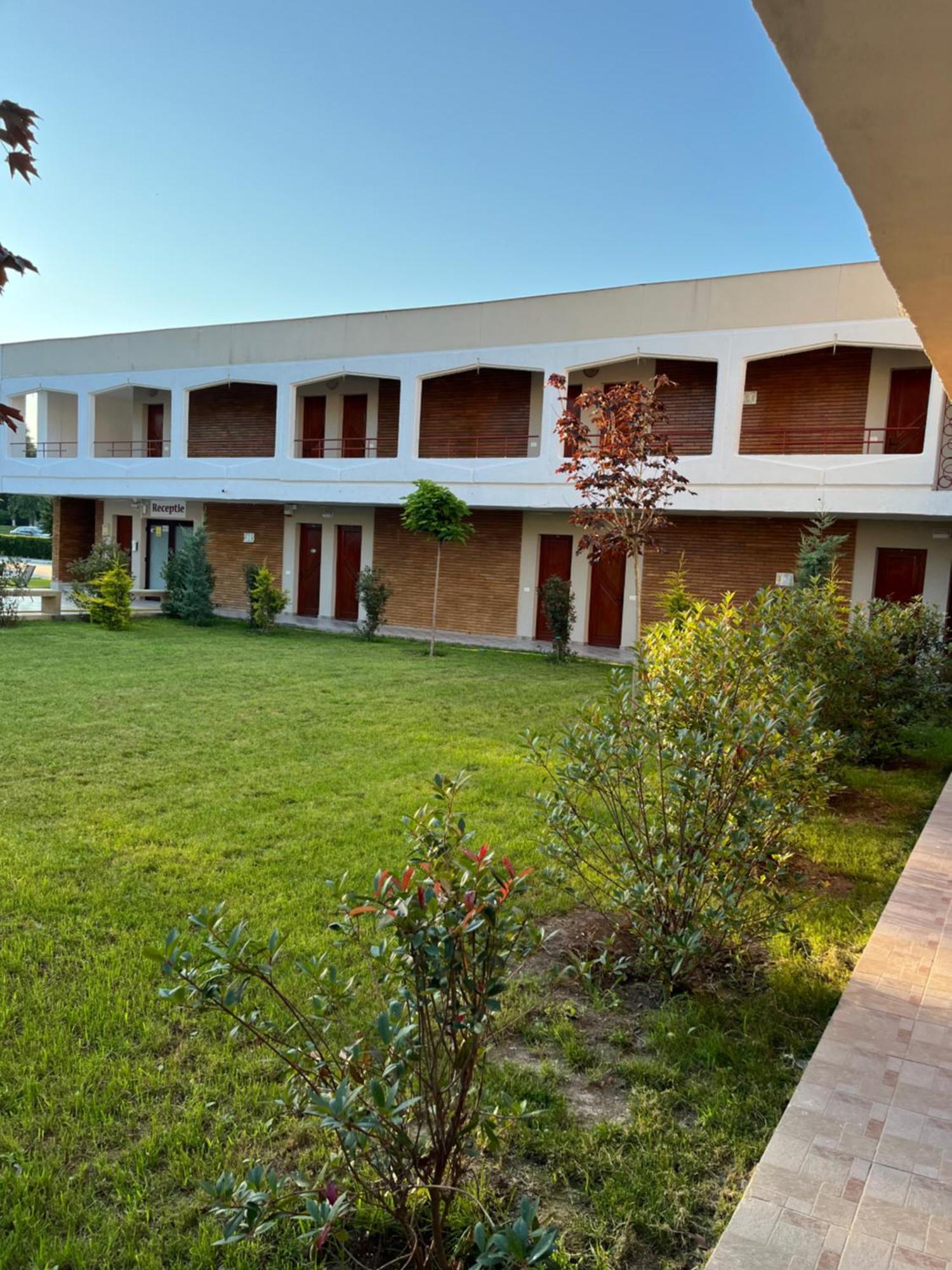 Hotel Selena Boutique Neptun Ngoại thất bức ảnh