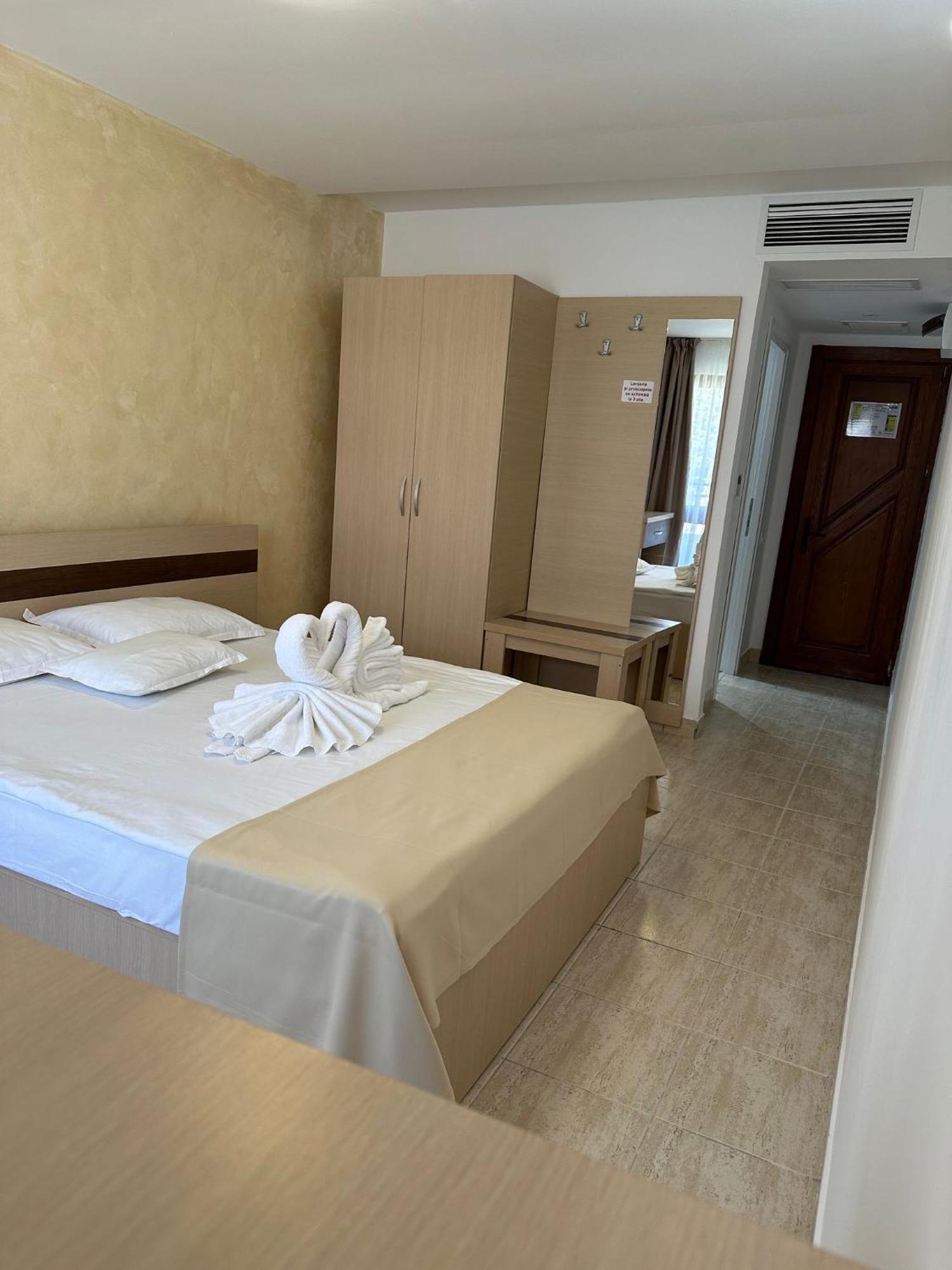 Hotel Selena Boutique Neptun Ngoại thất bức ảnh