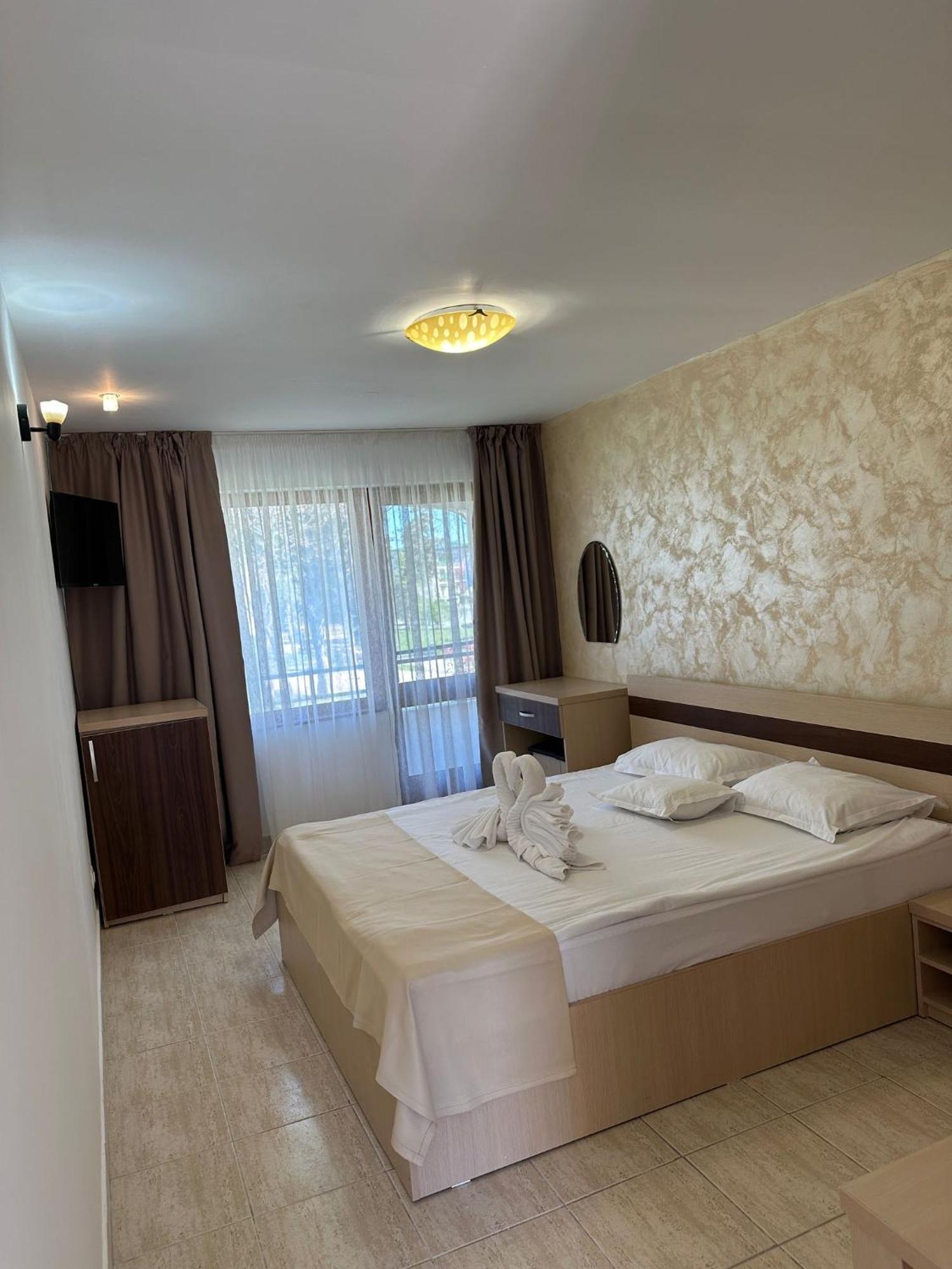 Hotel Selena Boutique Neptun Ngoại thất bức ảnh